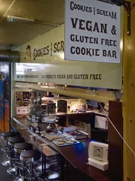 Cookies and scream camden : Alternative clothing shops in London