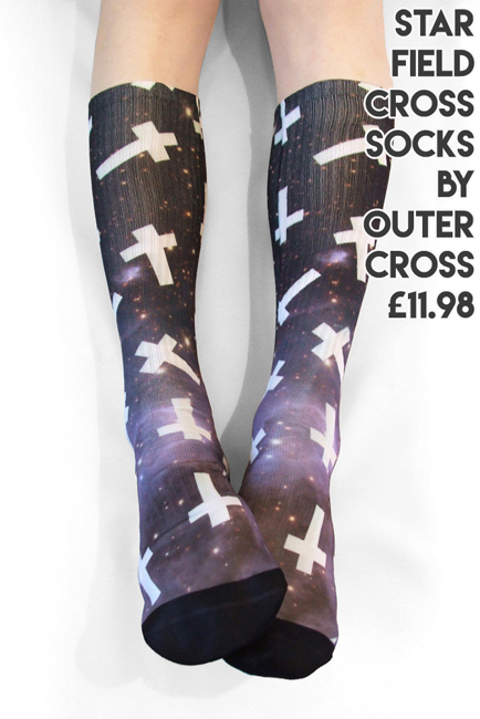 Alternative Christmas - Star cross socks : Alt Fashion